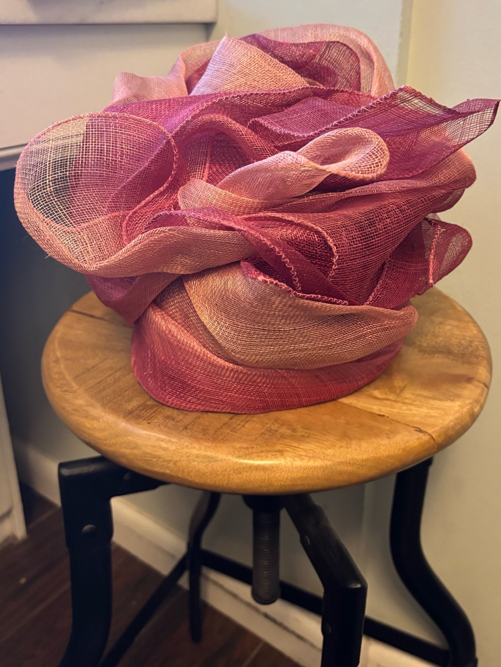 Handmade pink Italian Kreisi Couture Fascinator M designer